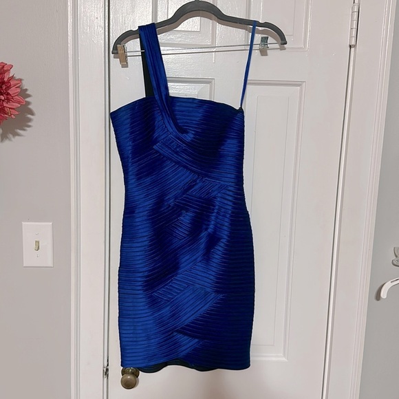 BCBGMaxazria Blue Sapphire One Shoulder Bandage Cocktail Dress Size 6 - Picture 1 of 4